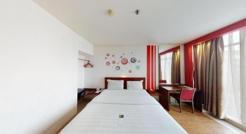 RedStar Hotel Jakarta Exterior foto