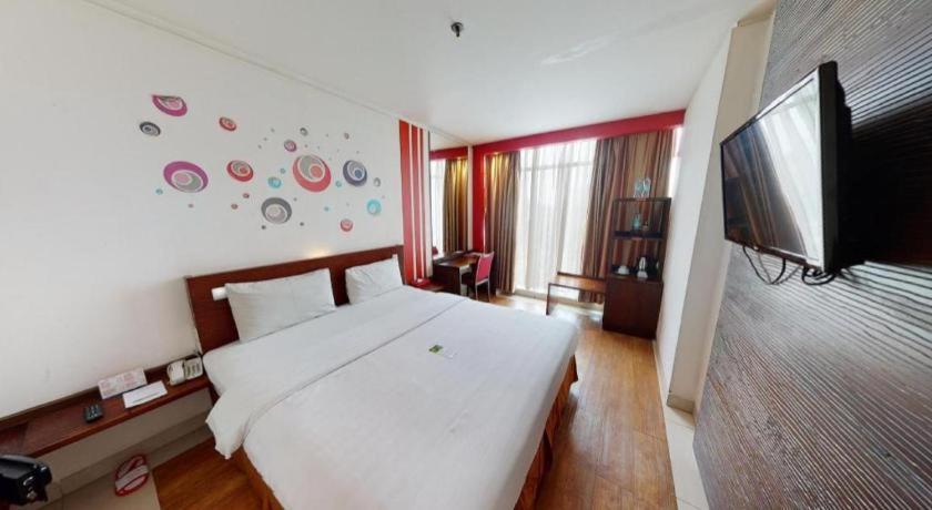 RedStar Hotel Jakarta Exterior foto