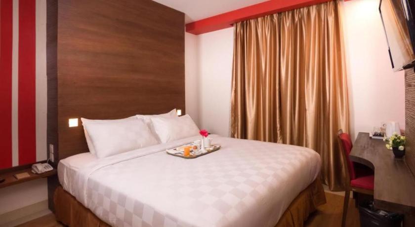 RedStar Hotel Jakarta Exterior foto